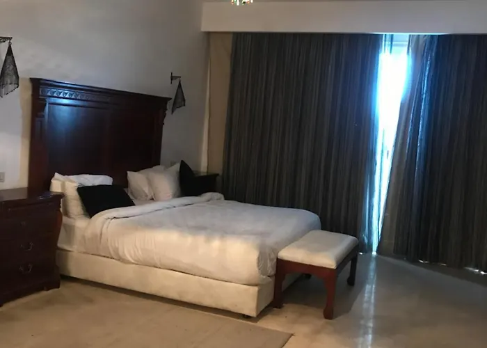 Carlton Luxury Villa