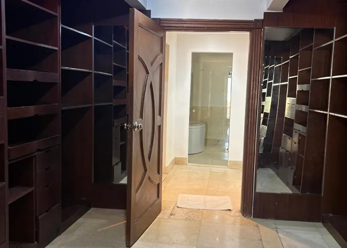 Carlton Luxury Villa *